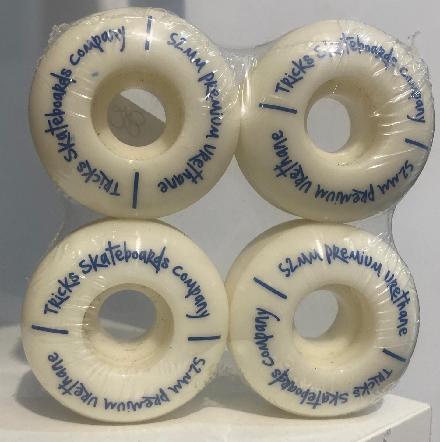 TRICKS SKATEBOARDS COMPANY 52MM PREMIUM URETHANE