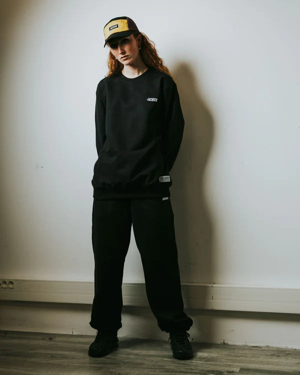 TEAM LOGO - CREWNECK - BLACK Jacker