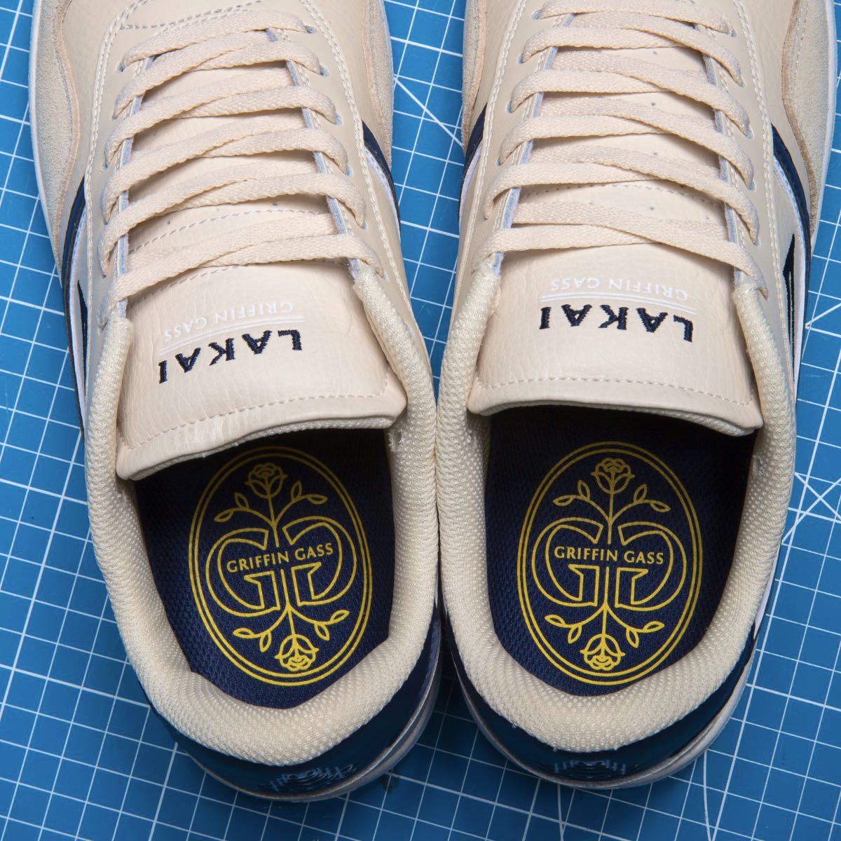 Lakai - Terrace - Cream Navy Suede