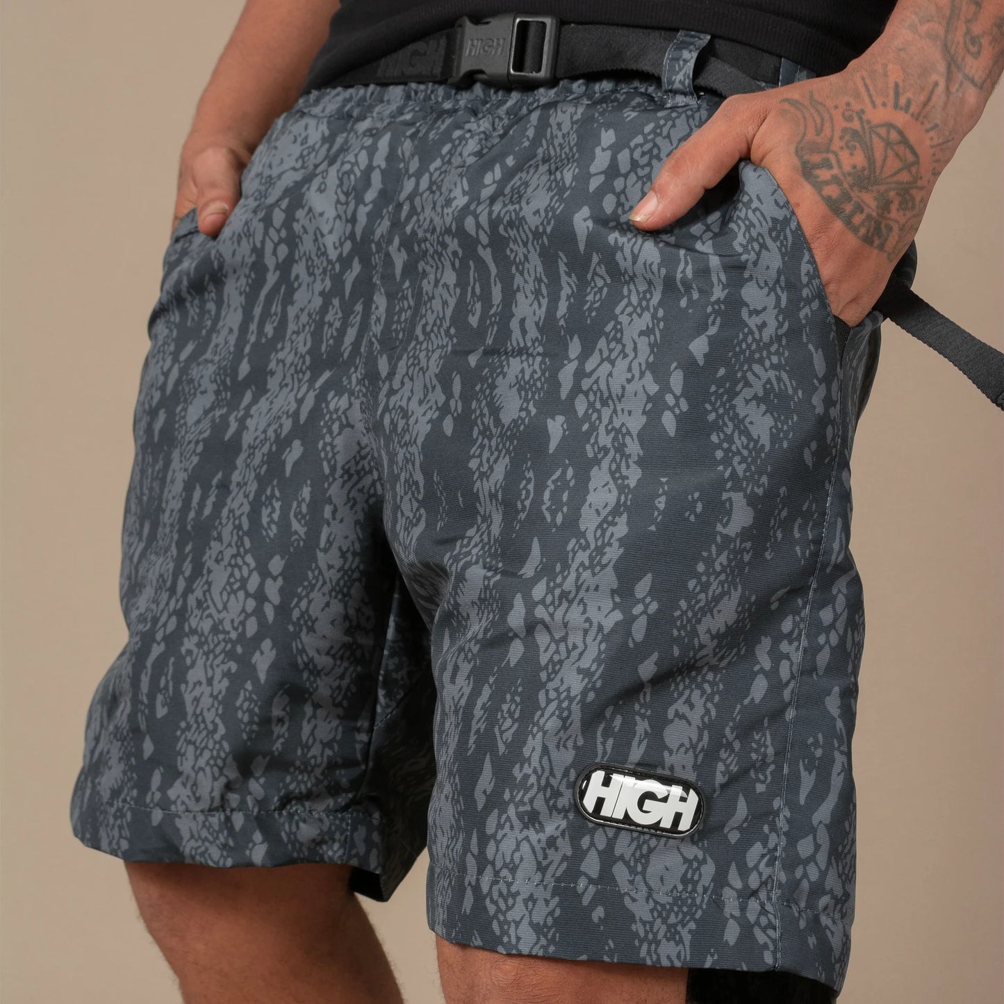 SHORTS SERPENT BLACK HIGH