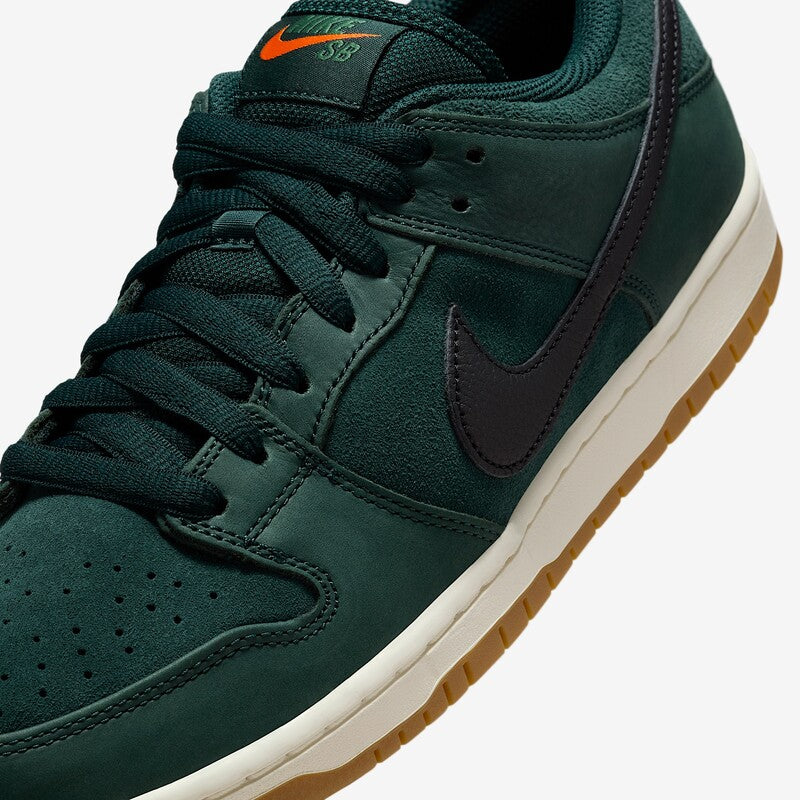 NIKE SB Dunk Low "Deep Fir"