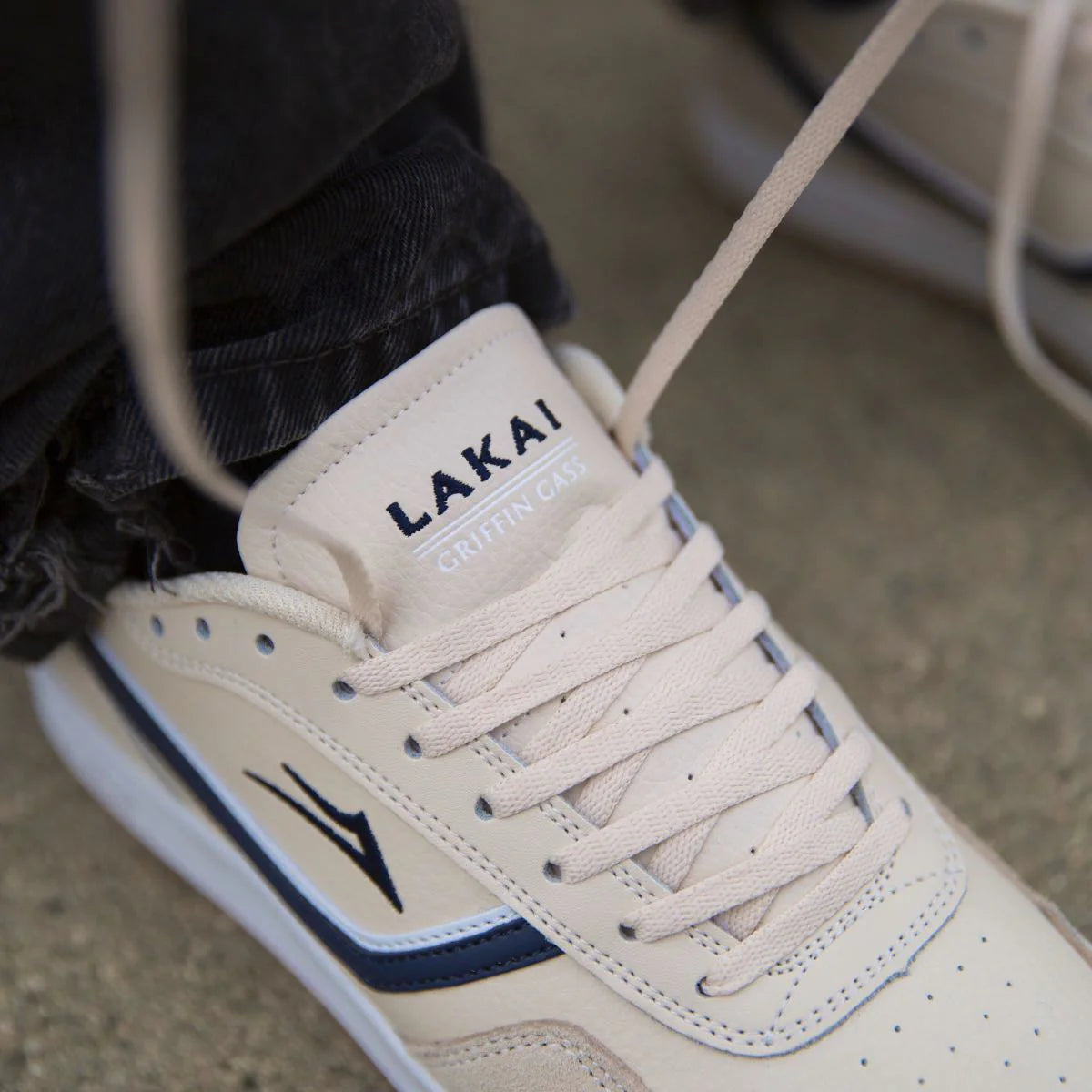 Lakai - Terrace - Cream Navy Suede